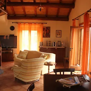 Holiday home Mount Etna Chalet